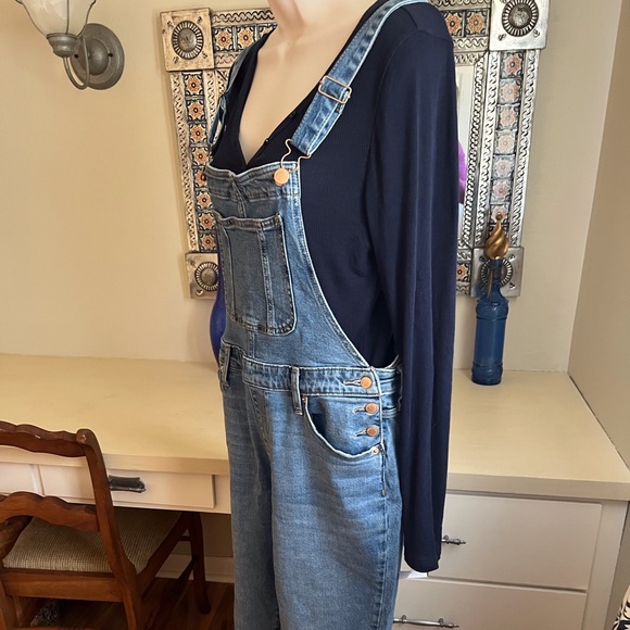 Universal Threads OVERALLS - Picture 5 of 10